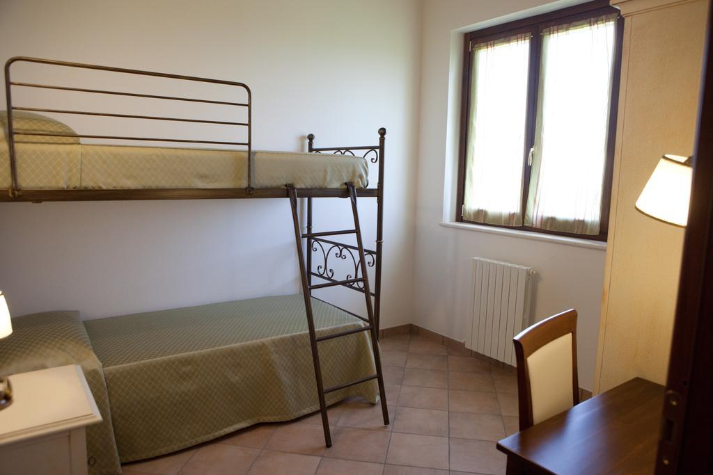 Residence Colle Veroni Mosciano Sant'Angelo Room photo