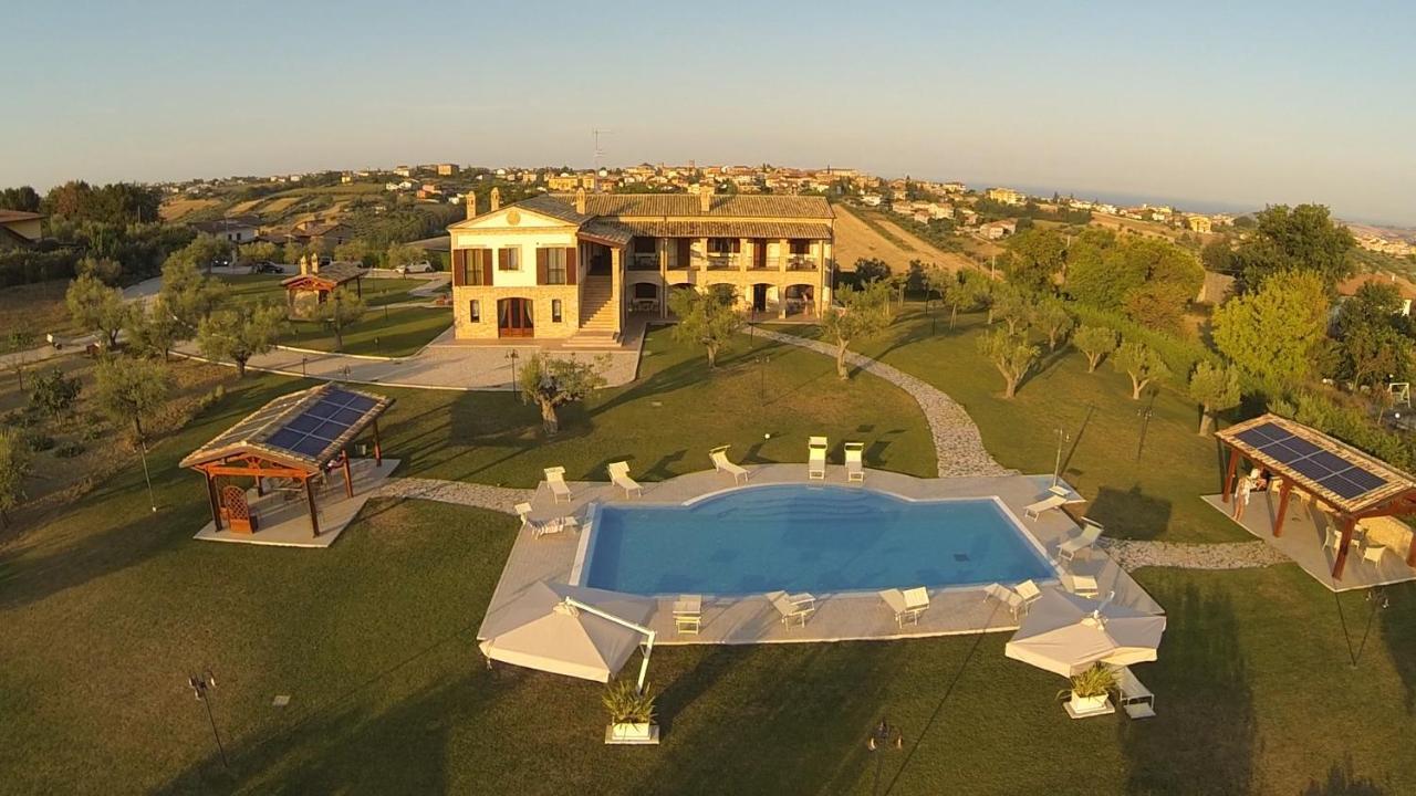 Residence Colle Veroni Mosciano Sant'Angelo Exterior photo